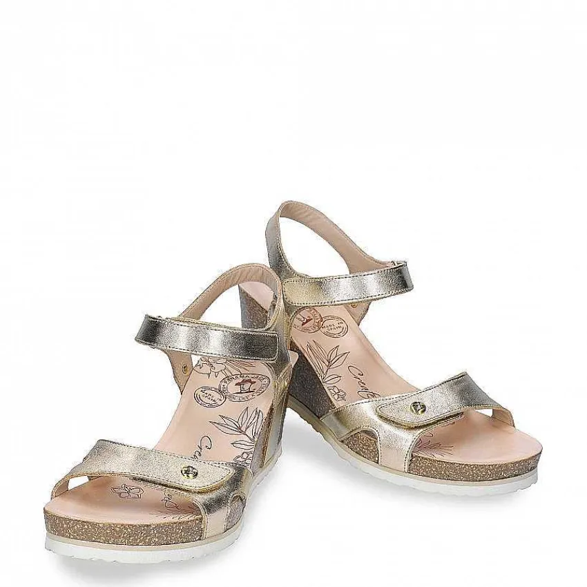 julia_shine_2-1.webp Julia Shine^Panama Jack Shop