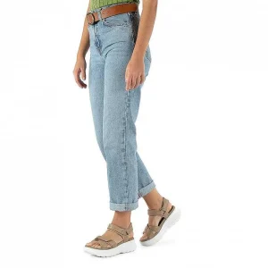 Newel^Panama Jack Store
